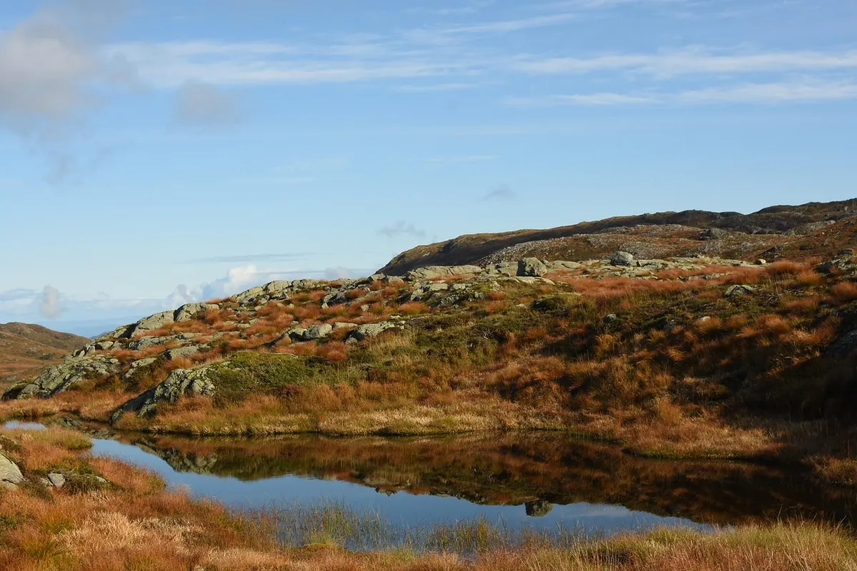 A Seasonal Guide to Photographing Lakes in Autumn, Winter, Spring and Summer